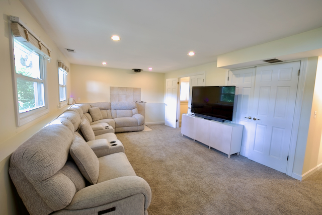 5 Castlegate Court, Vernon Hills, IL 60061