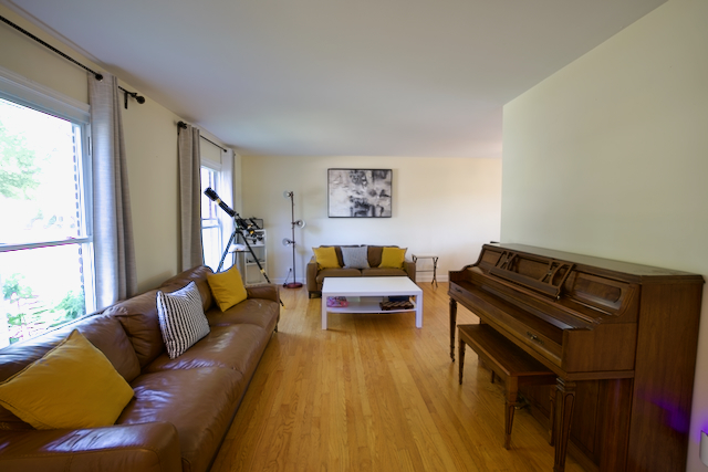 5 Castlegate Court, Vernon Hills, IL 60061