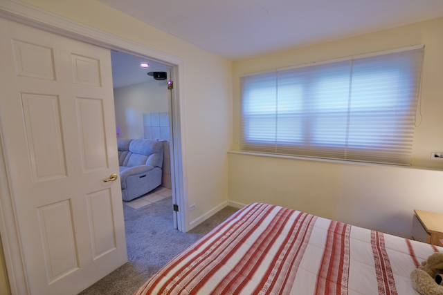 5 Castlegate Court, Vernon Hills, IL 60061