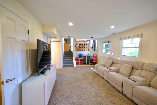 5 Castlegate Court, Vernon Hills, IL 60061