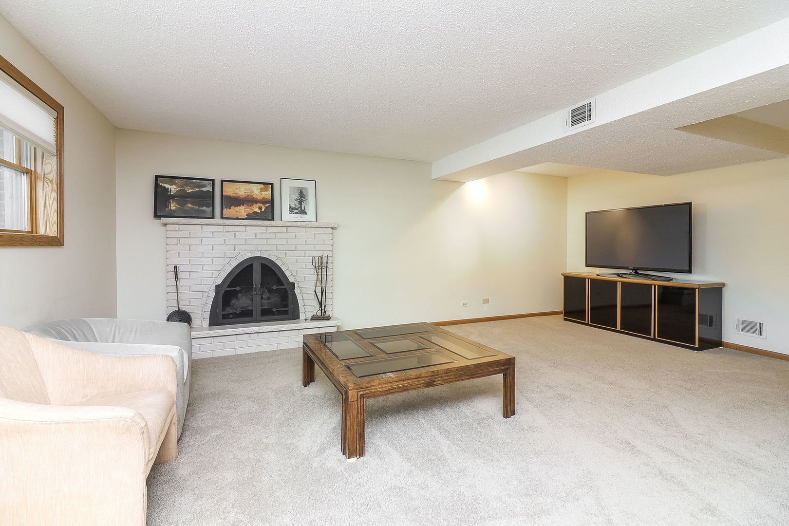 1526 Shelley Court, Darien, IL 60561