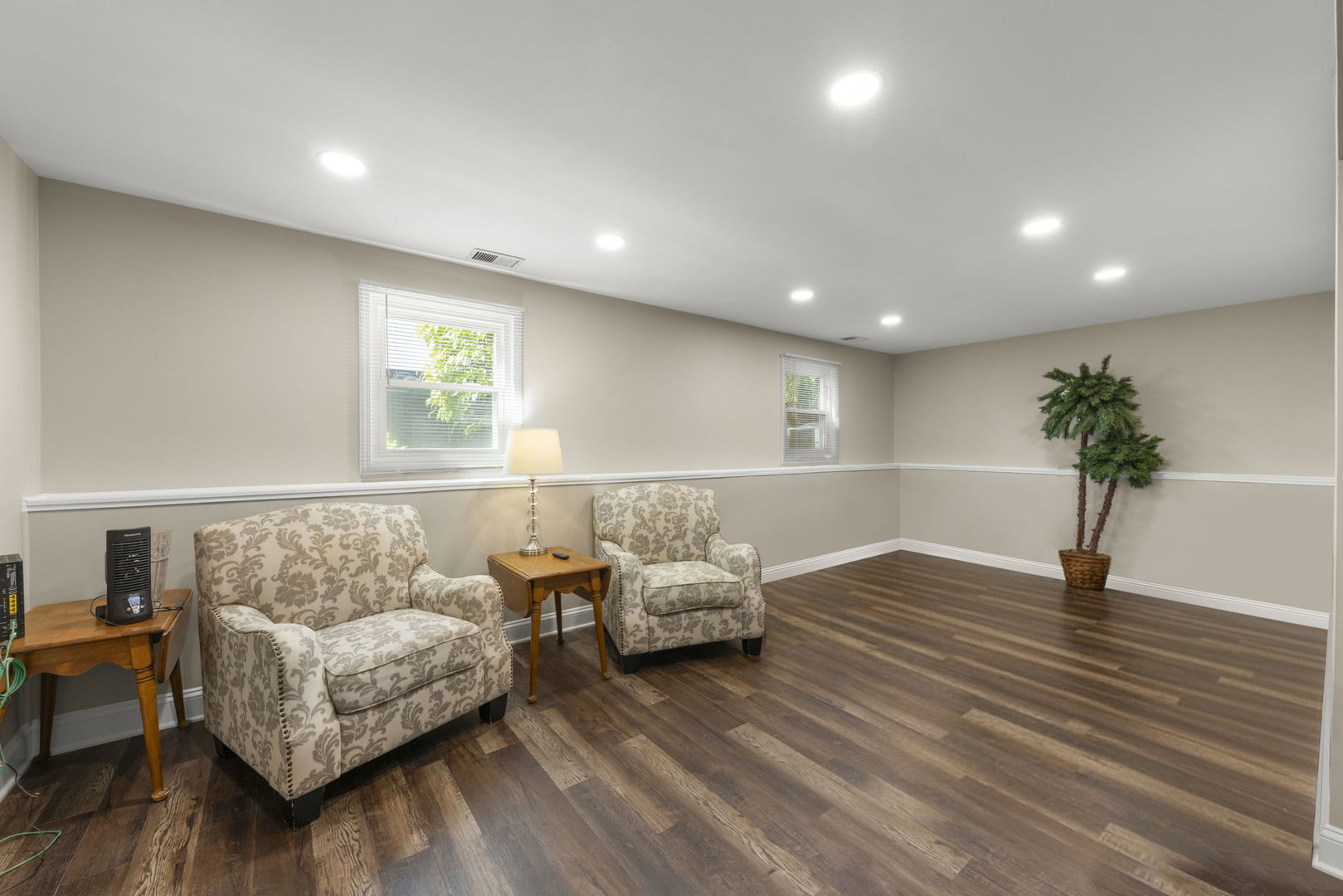 1425 Colwyn Drive, Schaumburg, IL 60194