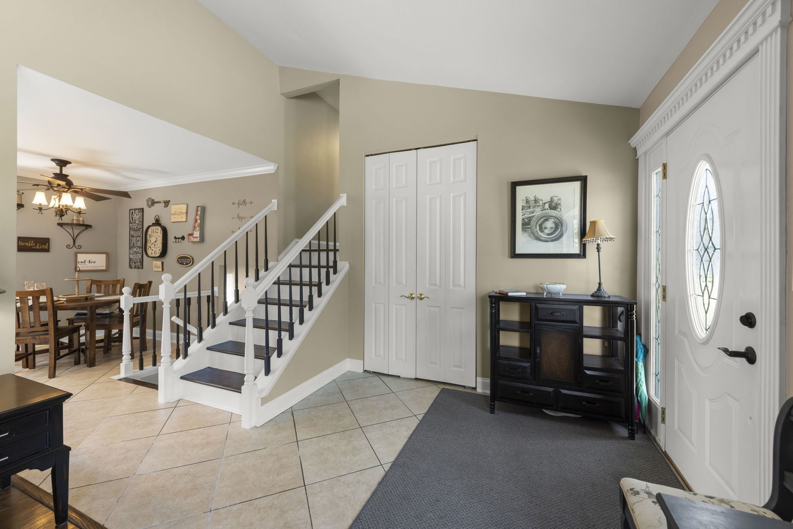 1425 Colwyn Drive, Schaumburg, IL 60194