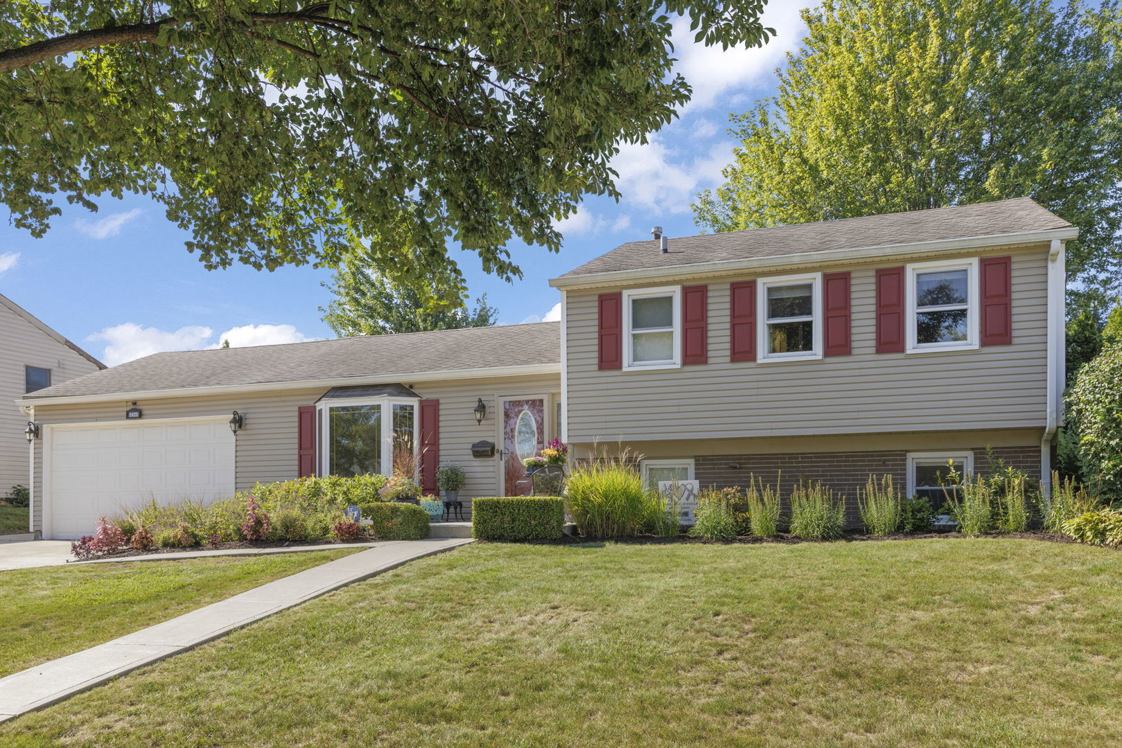 1425 Colwyn Drive, Schaumburg, IL 60194