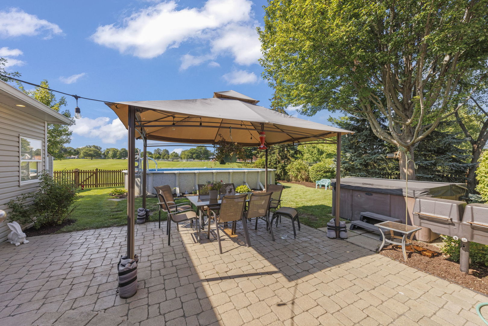 1425 Colwyn Drive, Schaumburg, IL 60194