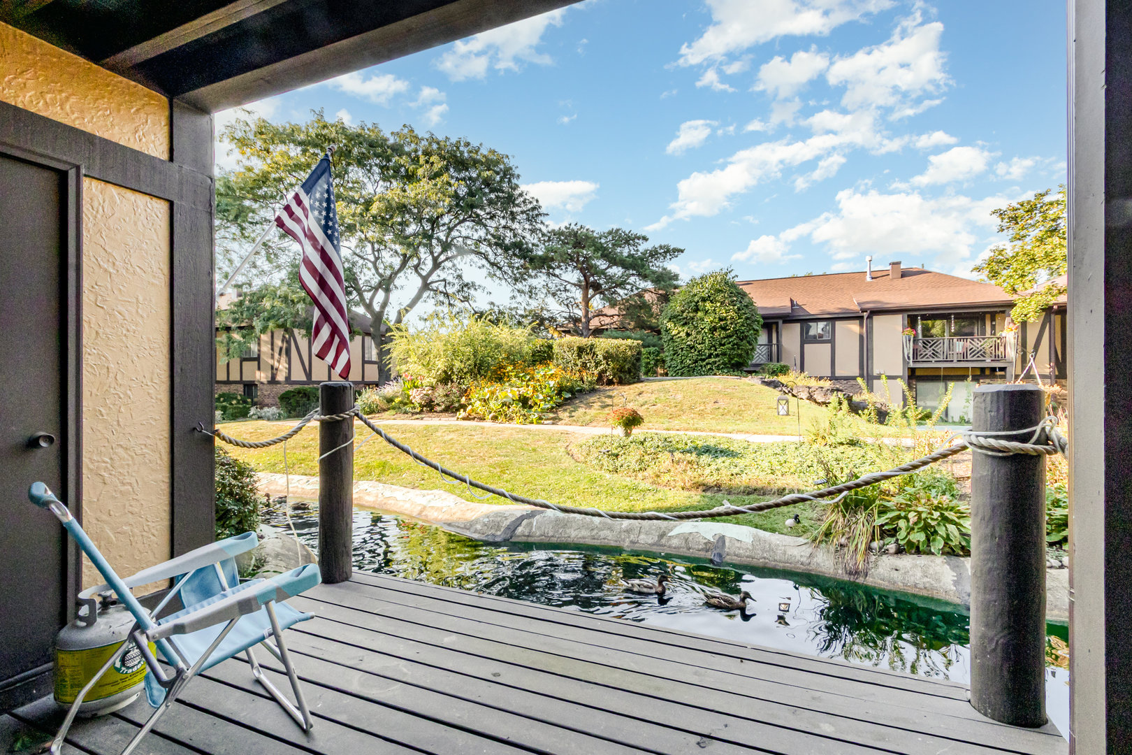 875 Farnham Lane #D, Wheaton, IL 60189