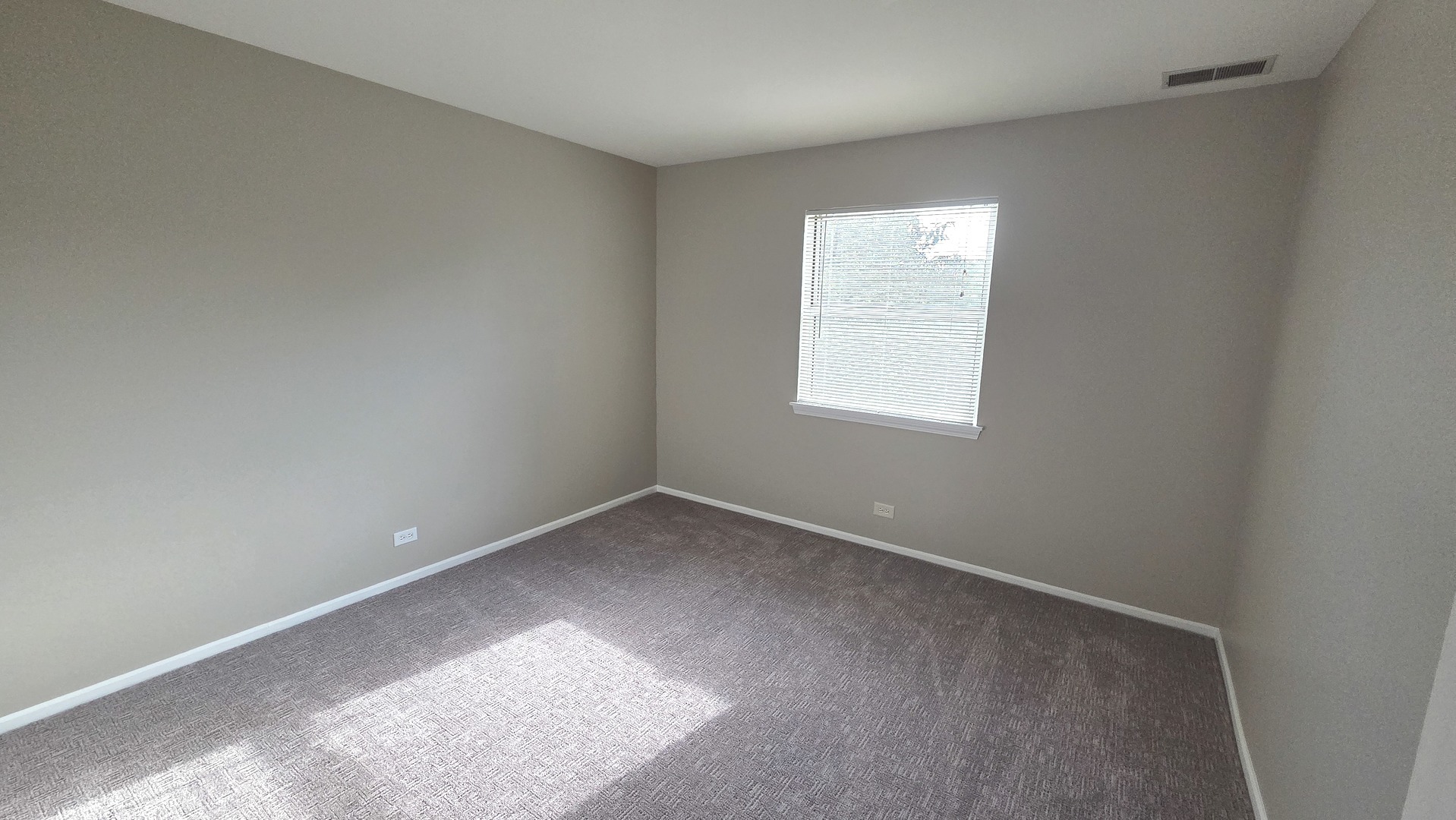 67 Beechmont Court #W2, Schaumburg, IL 60193