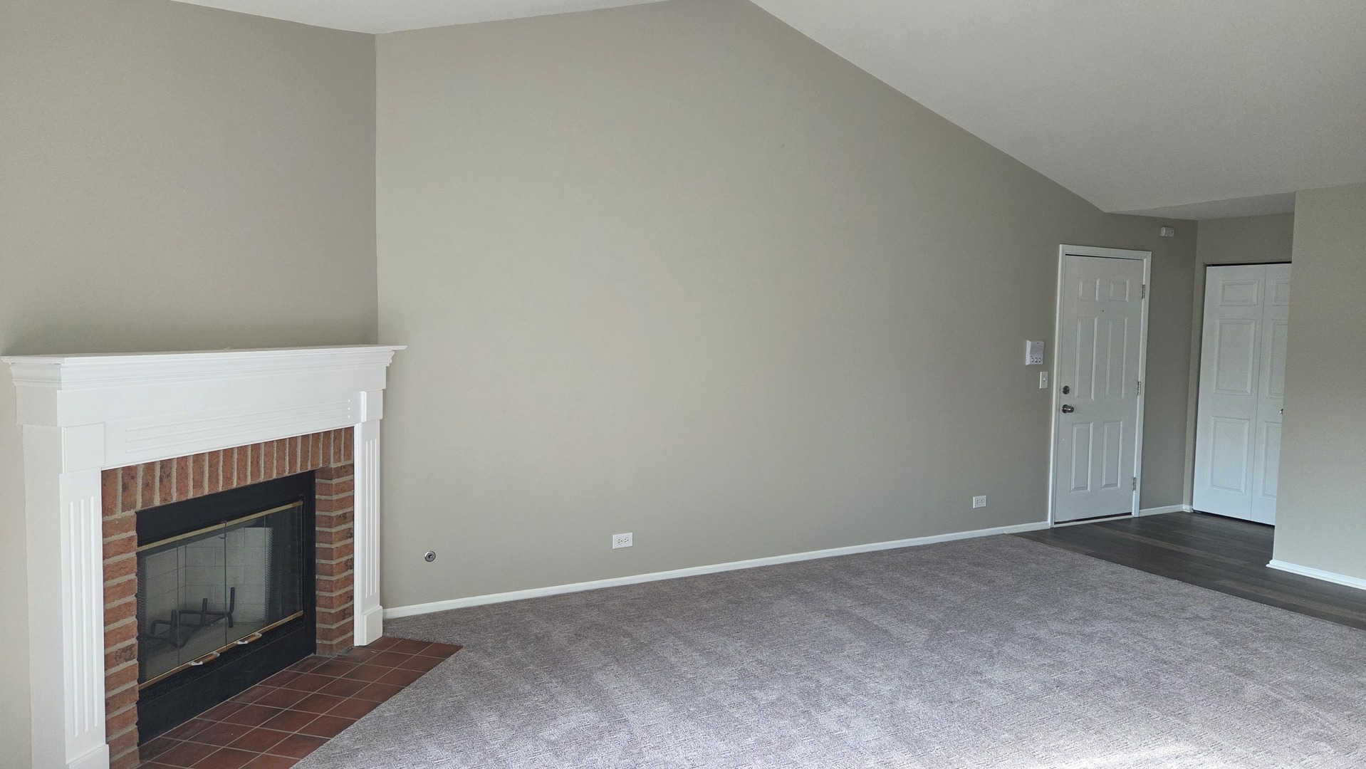 67 Beechmont Court #W2, Schaumburg, IL 60193