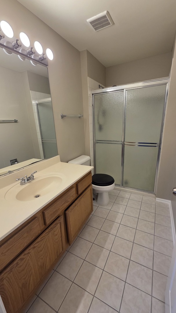 67 Beechmont Court #W2, Schaumburg, IL 60193