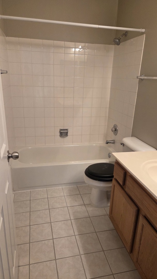 67 Beechmont Court #W2, Schaumburg, IL 60193
