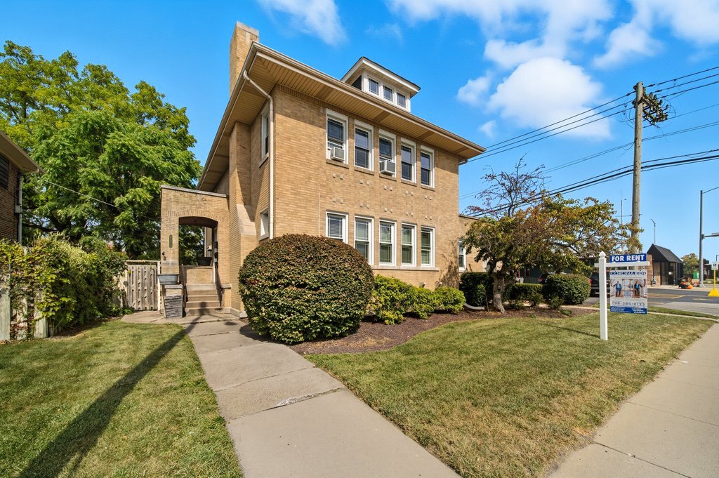 2418 Burr Oak Avenue #1E, Blue Island, IL 60406