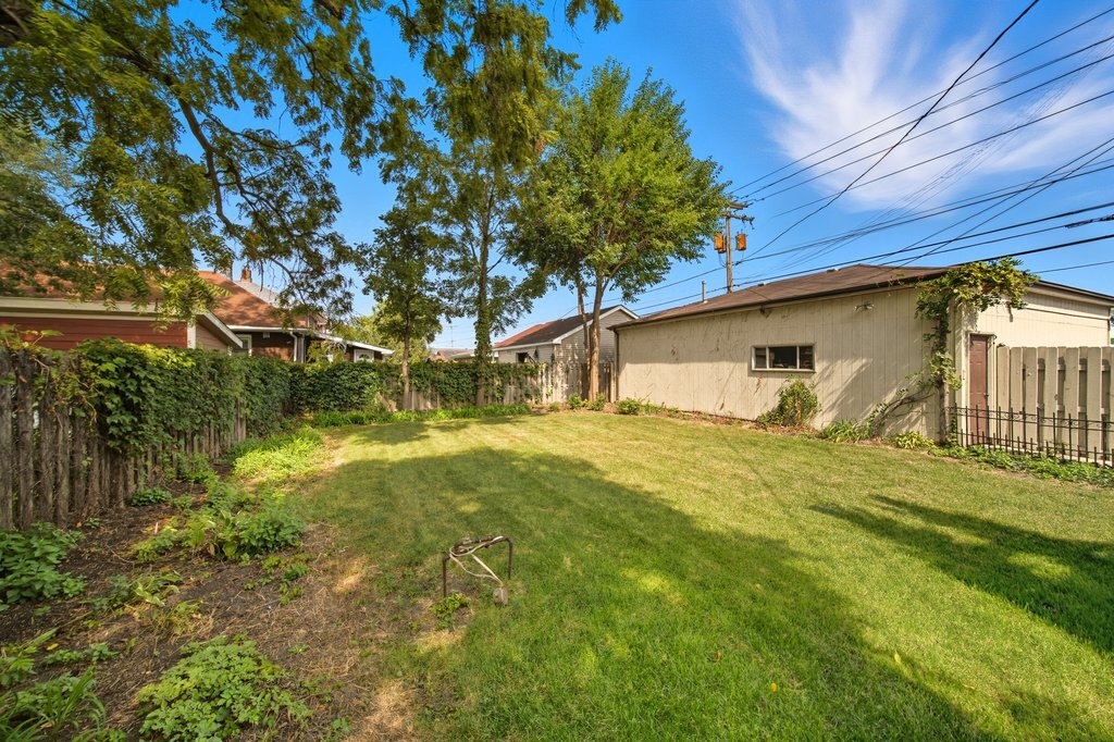 2418 Burr Oak Avenue #1E, Blue Island, IL 60406