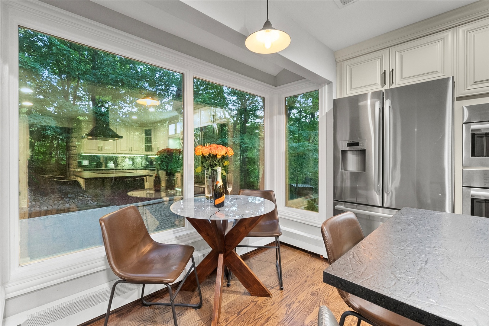 11905 S Lakewood Avenue, Palos Park, IL 60464