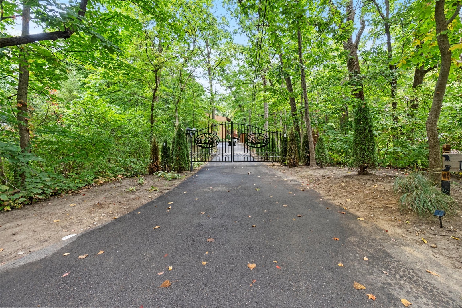 11905 S Lakewood Avenue, Palos Park, IL 60464