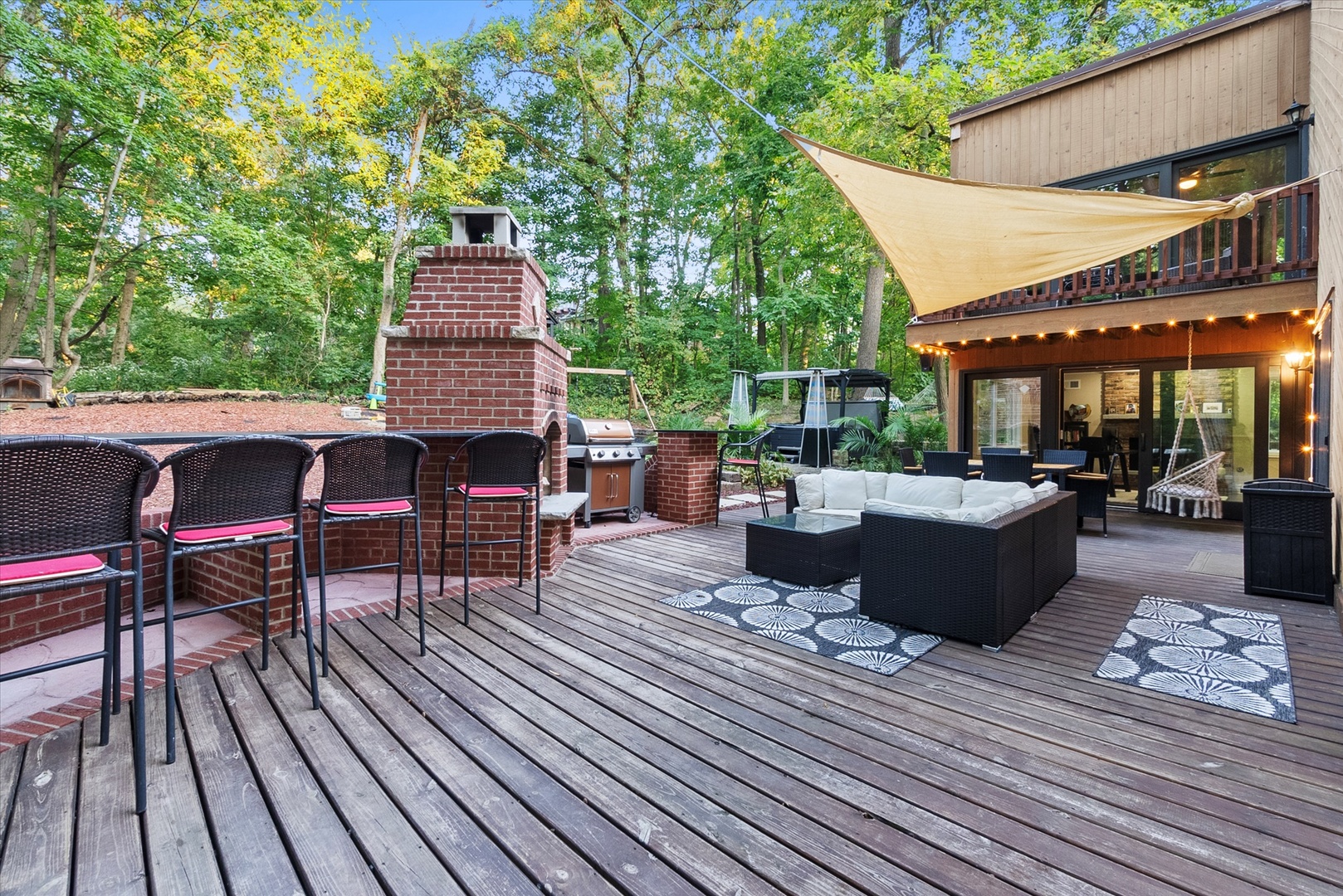 11905 S Lakewood Avenue, Palos Park, IL 60464