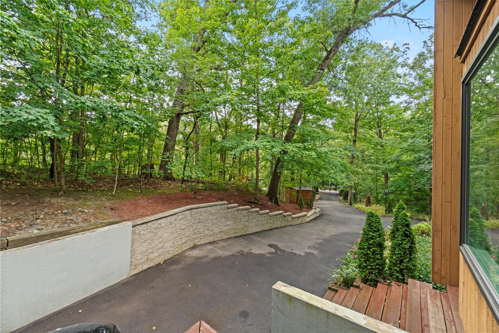 11905 S Lakewood Avenue, Palos Park, IL 60464