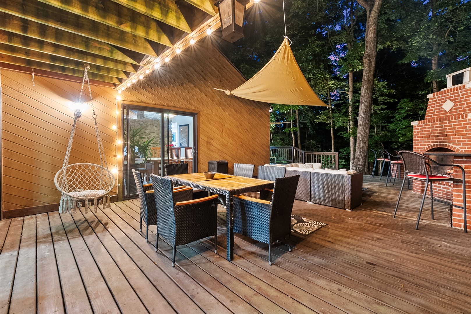 11905 S Lakewood Avenue, Palos Park, IL 60464