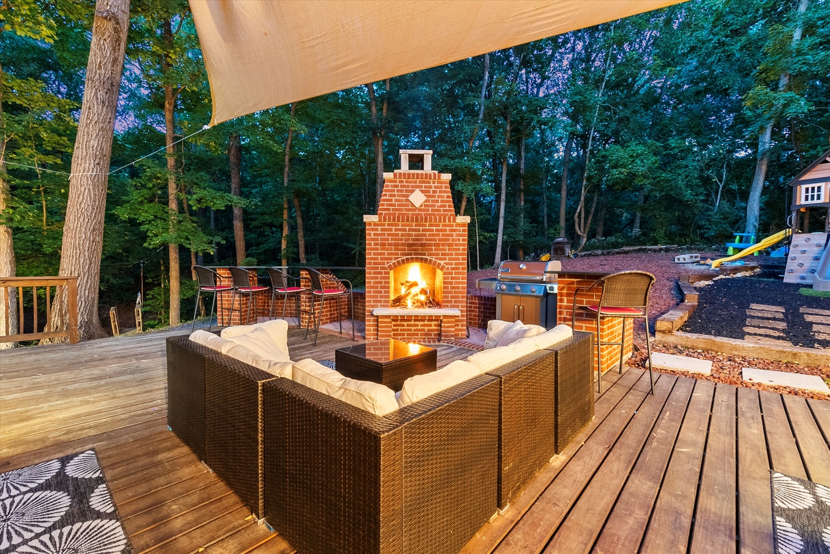 11905 S Lakewood Avenue, Palos Park, IL 60464