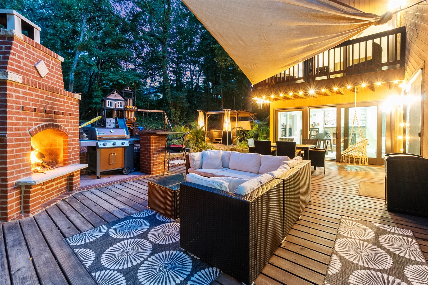 11905 S Lakewood Avenue, Palos Park, IL 60464