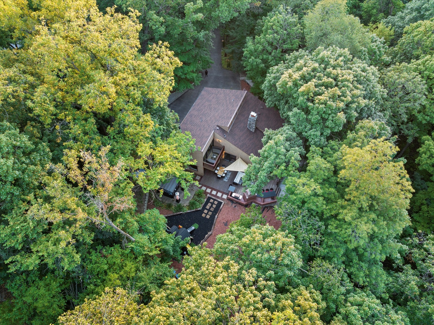 11905 S Lakewood Avenue, Palos Park, IL 60464