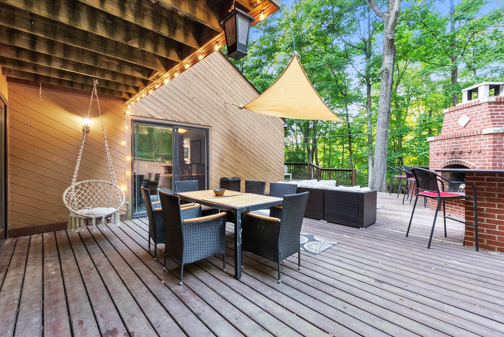 11905 S Lakewood Avenue, Palos Park, IL 60464