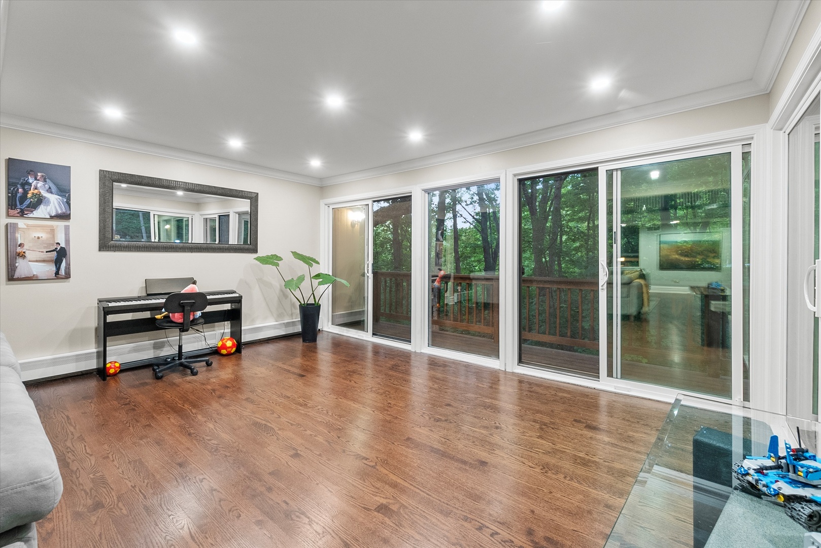 11905 S Lakewood Avenue, Palos Park, IL 60464