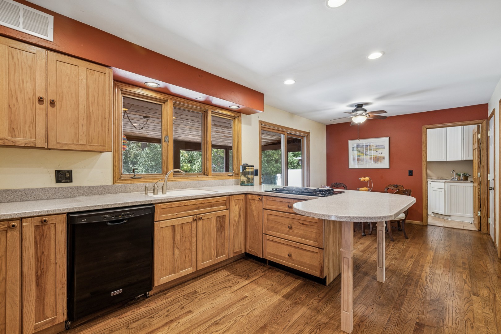 25146 N West Tower Drive, Tower Lakes, IL 60010