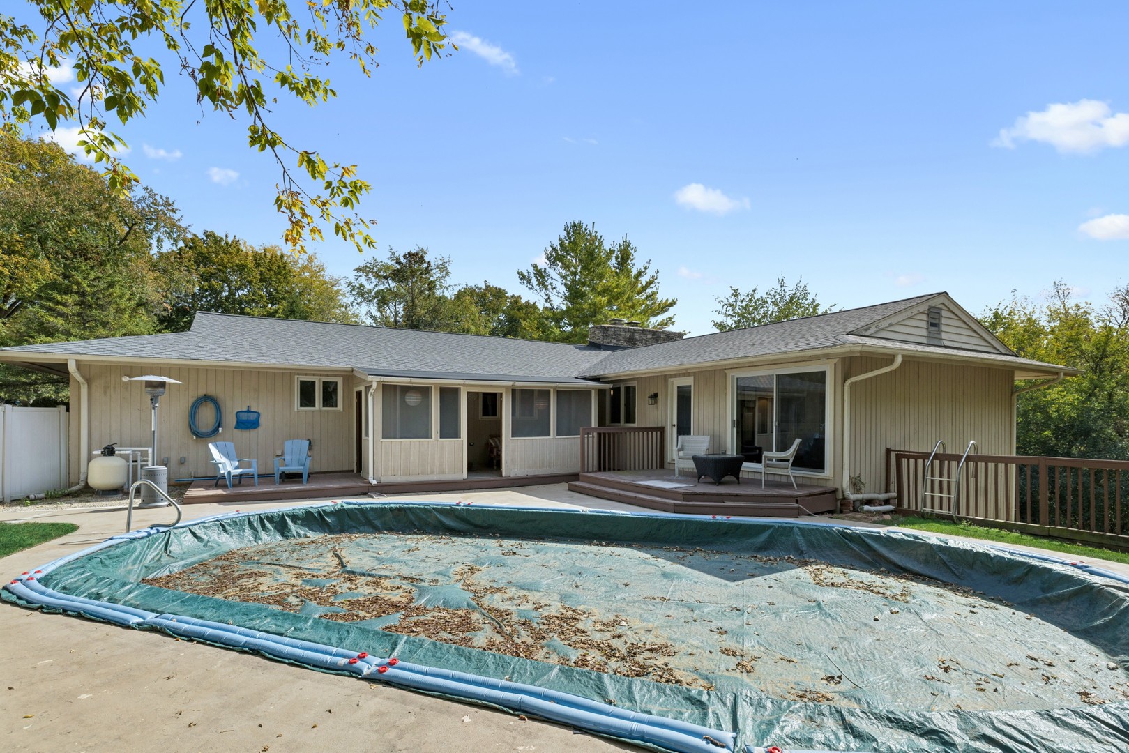 25146 N West Tower Drive, Tower Lakes, IL 60010