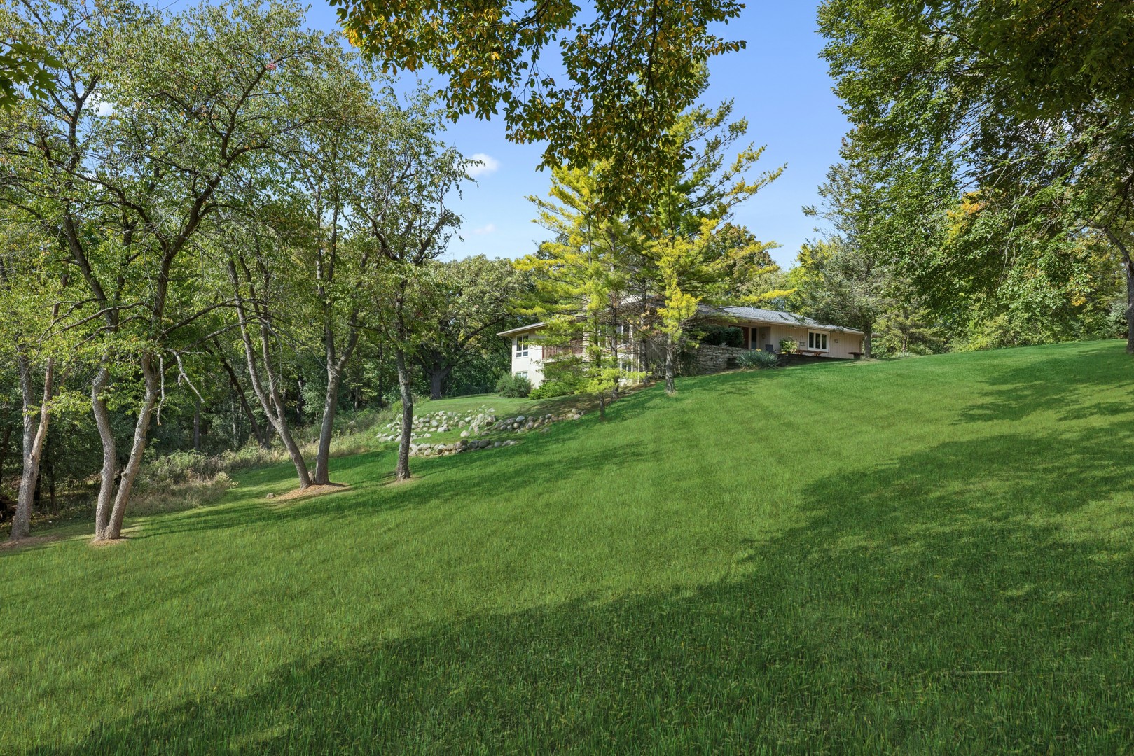 25146 N West Tower Drive, Tower Lakes, IL 60010