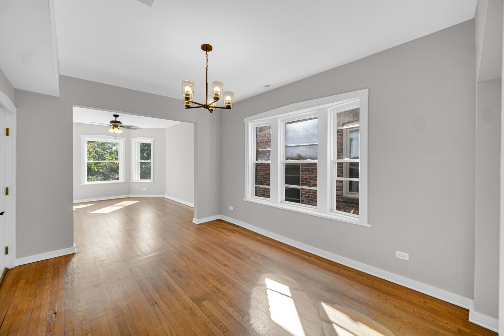 944 N Lavergne Avenue, Chicago, IL 60651