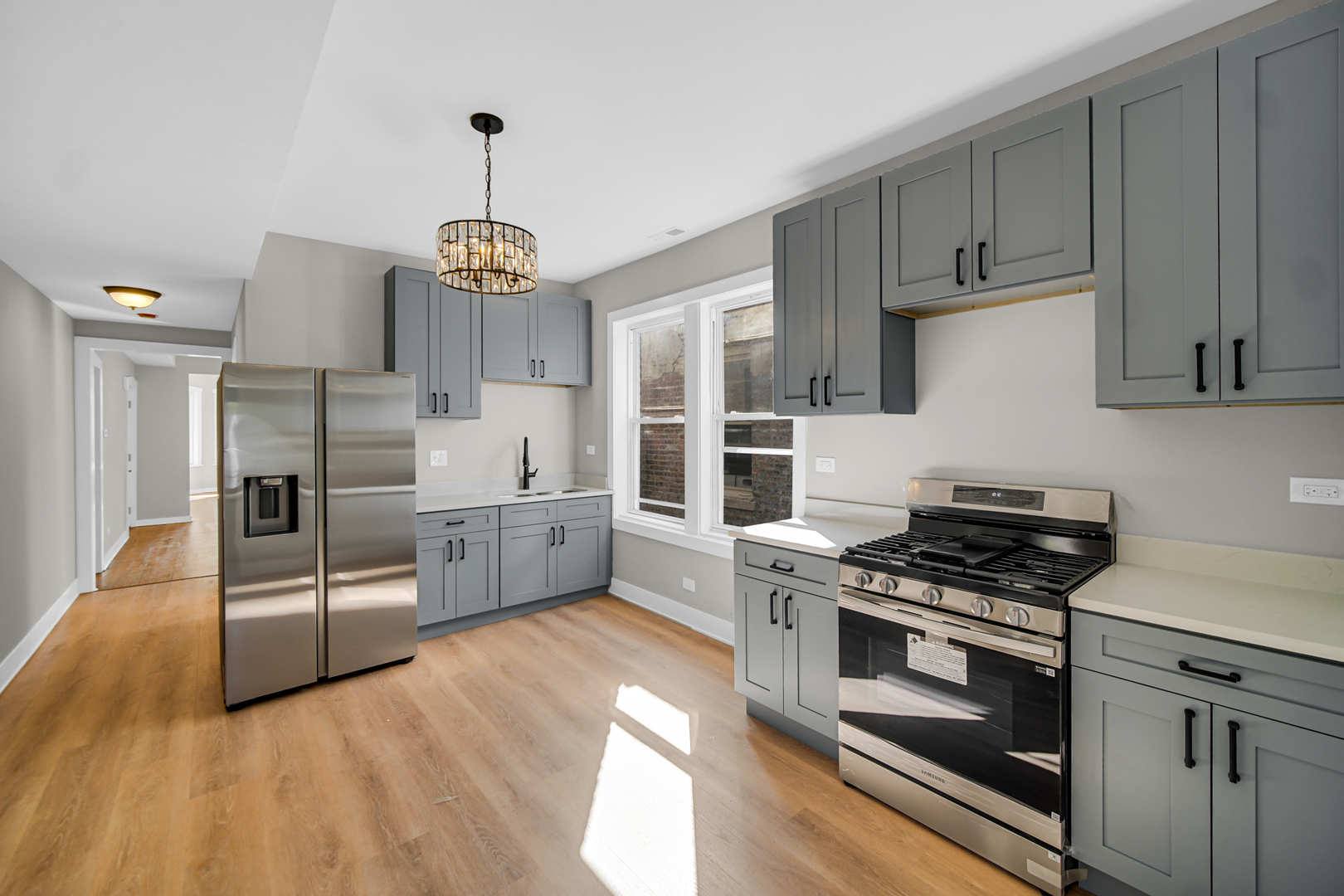 944 N Lavergne Avenue, Chicago, IL 60651