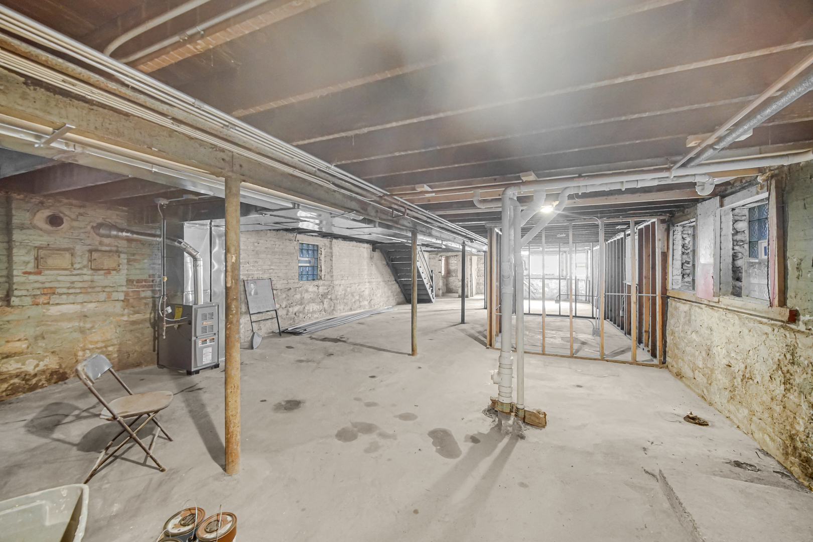 944 N Lavergne Avenue, Chicago, IL 60651