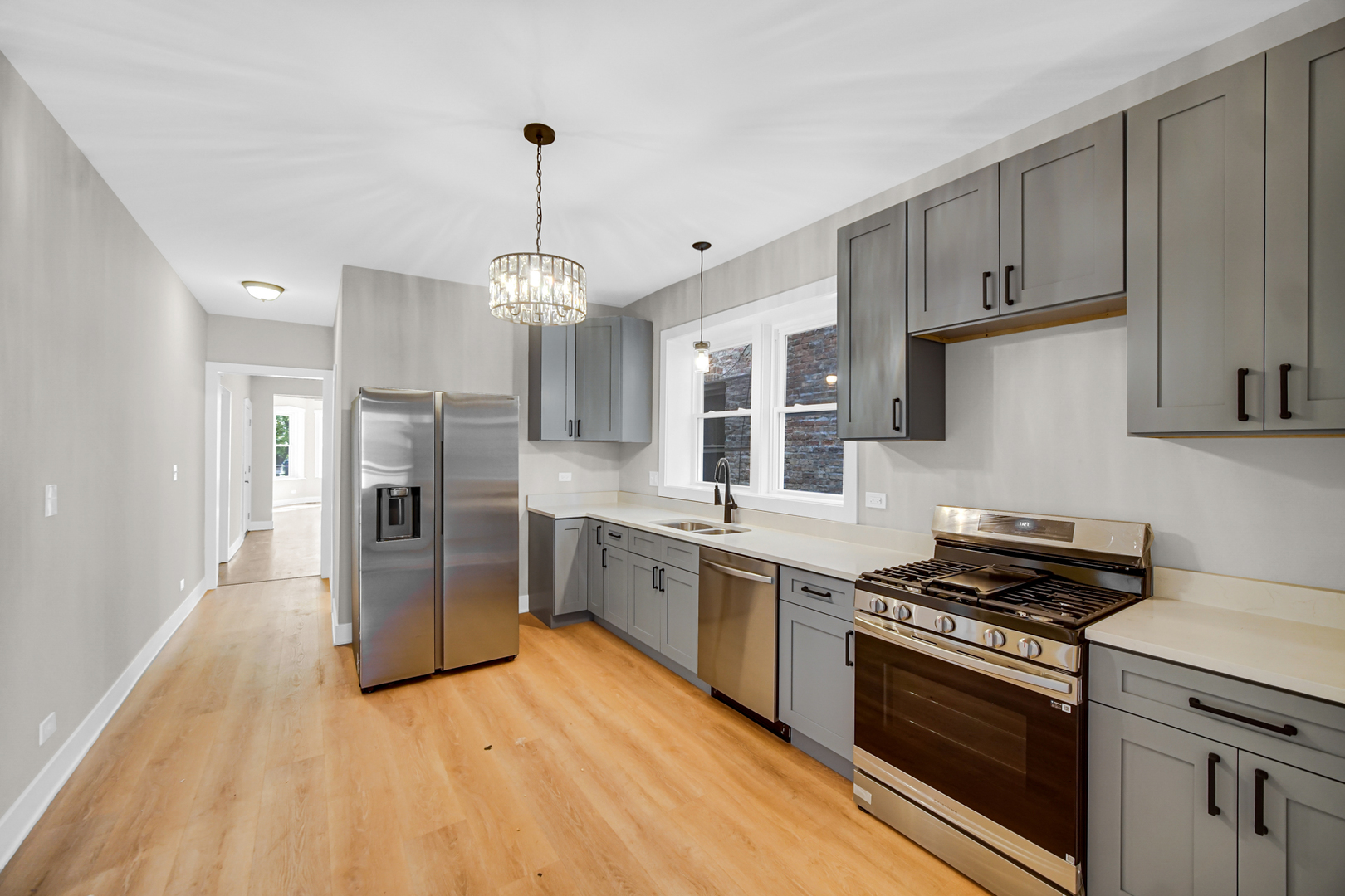 944 N Lavergne Avenue, Chicago, IL 60651