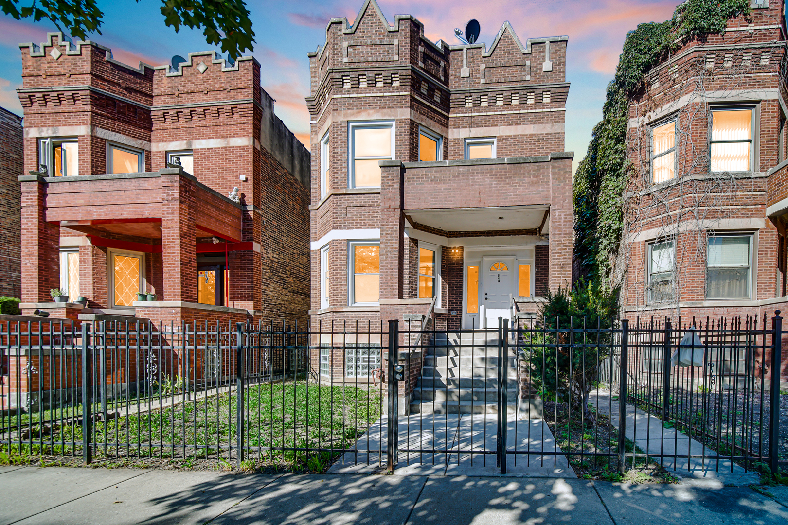 944 N Lavergne Avenue, Chicago, IL 60651