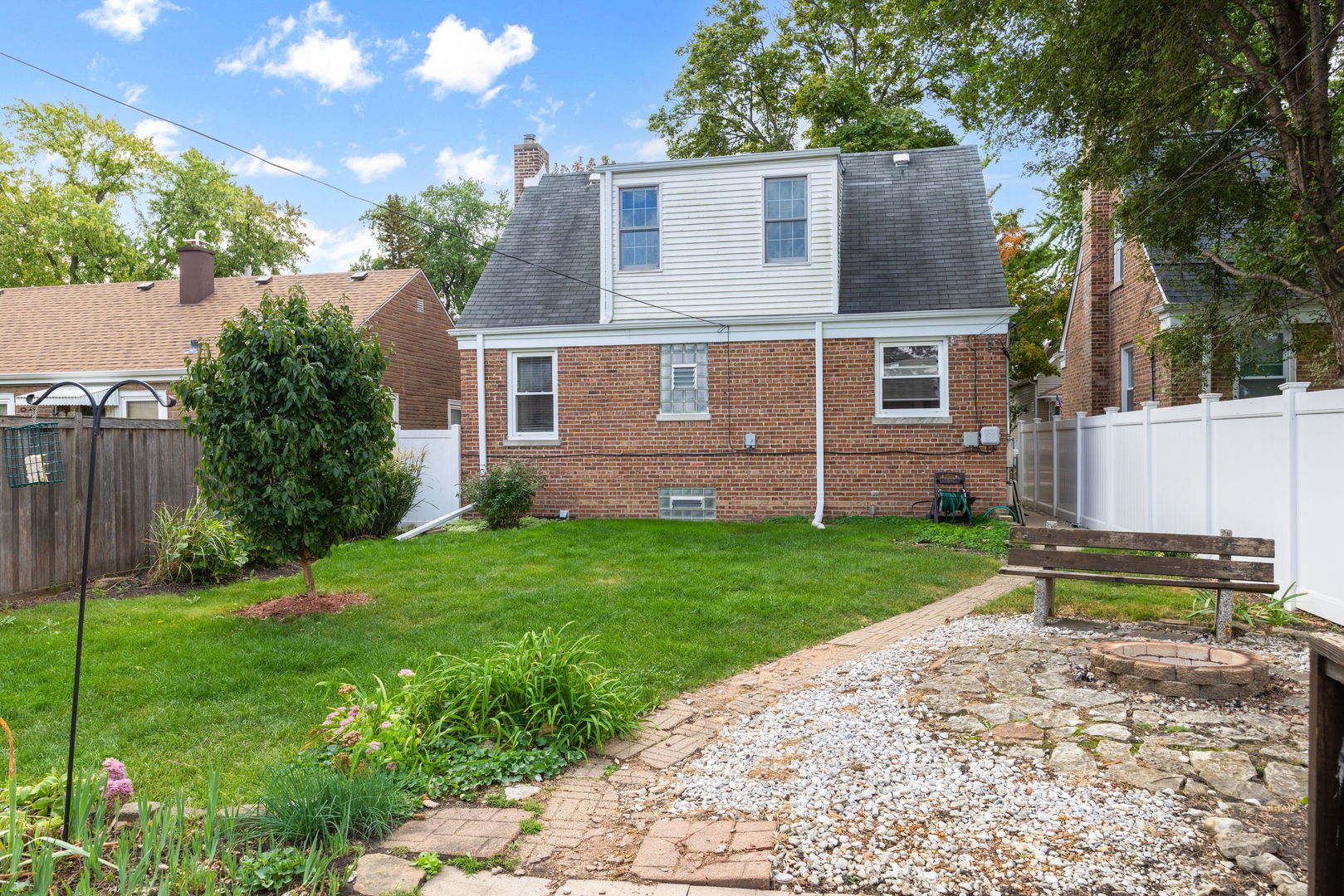 9532 Jackson Avenue, Brookfield, IL 60513