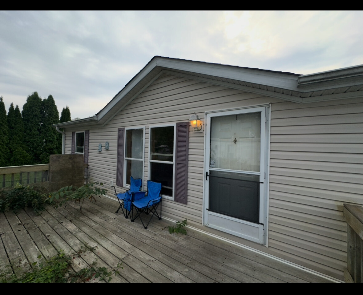 15941 Durand Ave 30c Durand Avenue, Yorkville, WI 53182