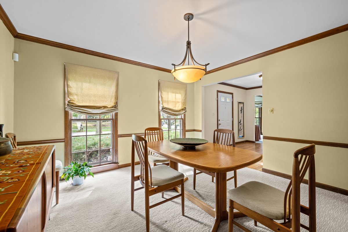 743 Arlington Avenue, Naperville, IL 60565