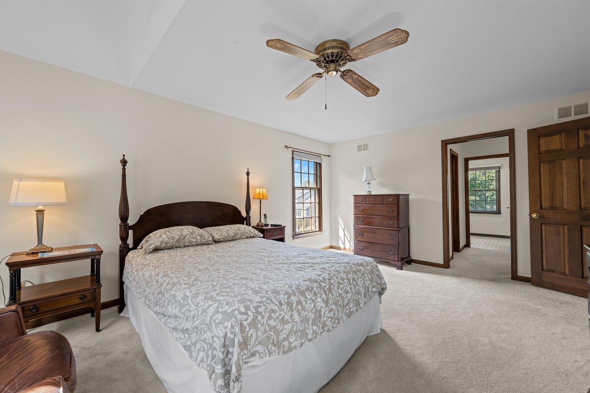 743 Arlington Avenue, Naperville, IL 60565