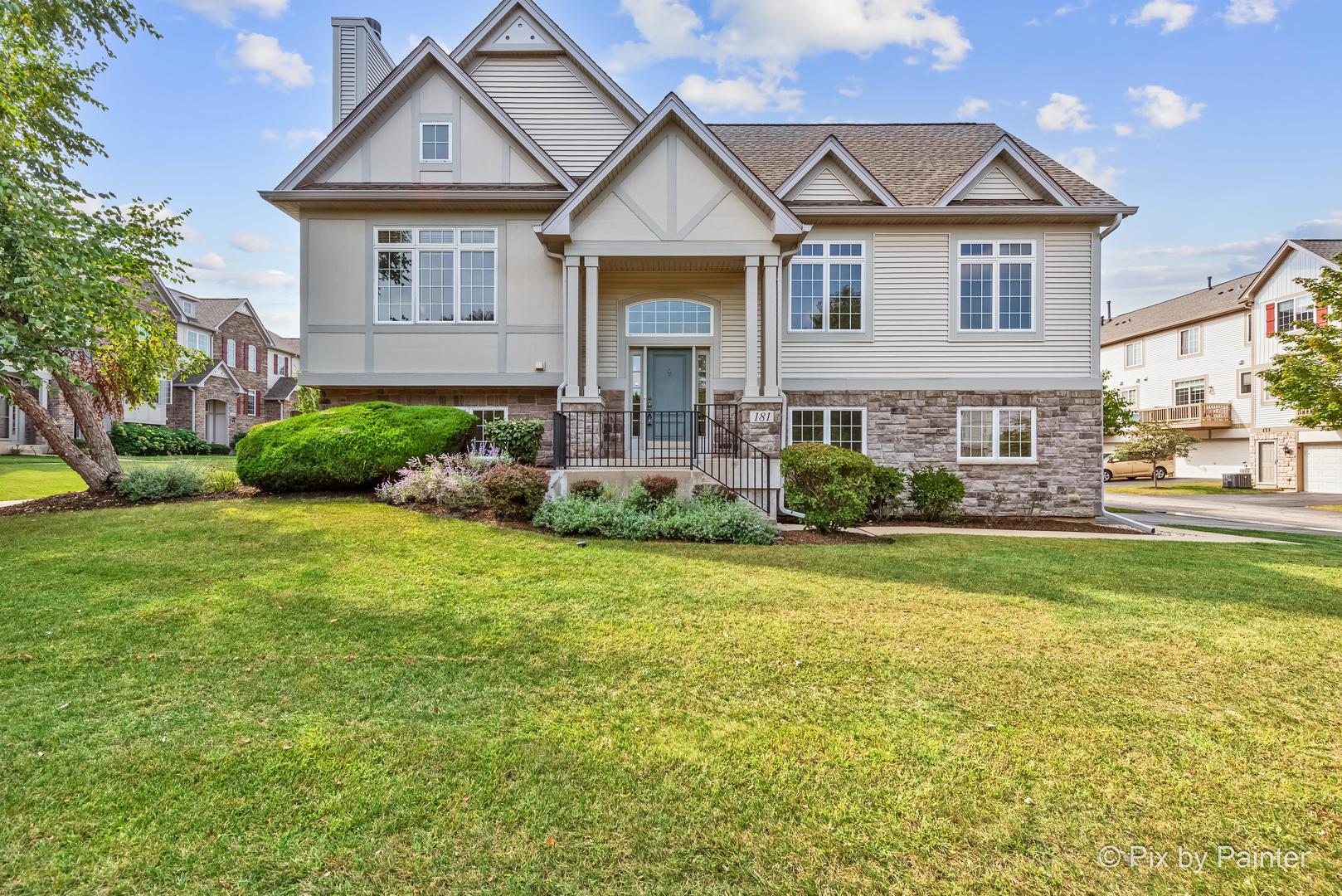 181 Sype Drive, Carol Stream, IL 60188