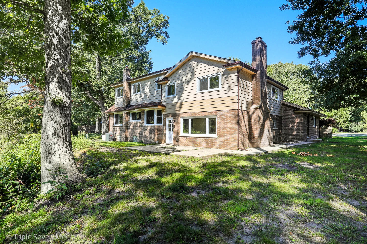 17301 Dobson Avenue, South Holland, IL 60473