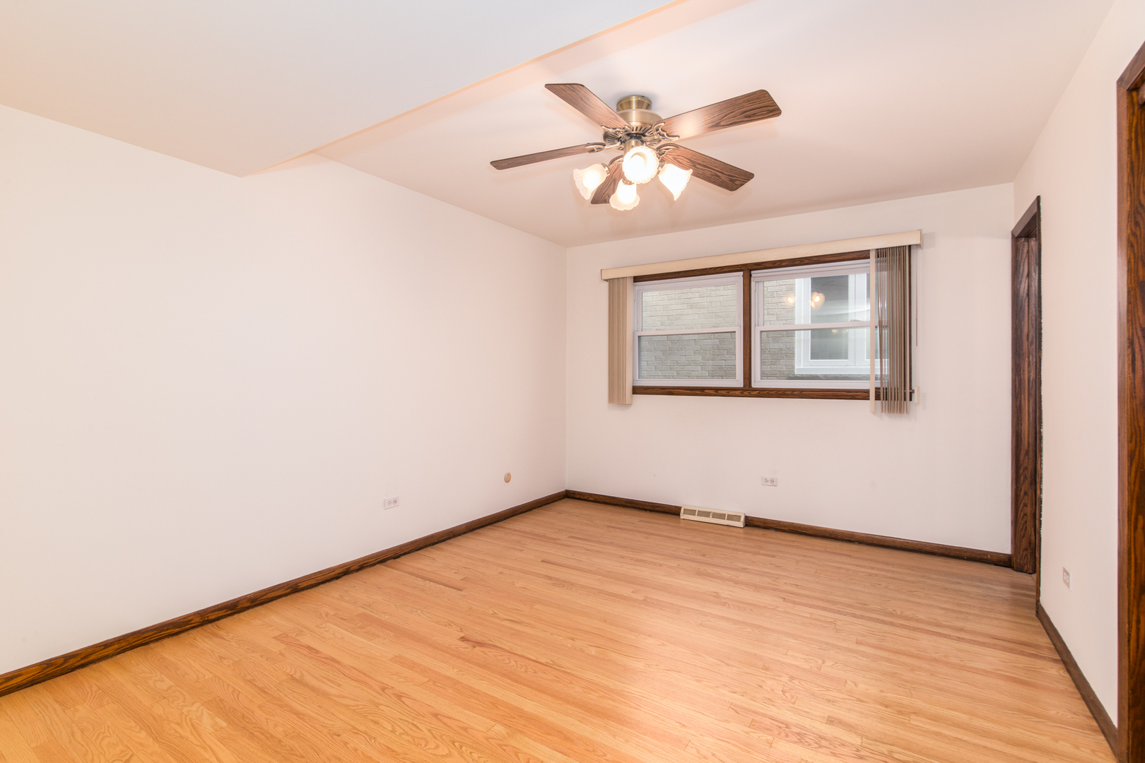 1316 N Northwest Highway, Park Ridge, IL 60068