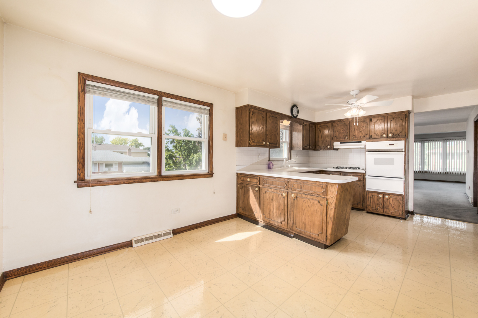 1316 N Northwest Highway, Park Ridge, IL 60068