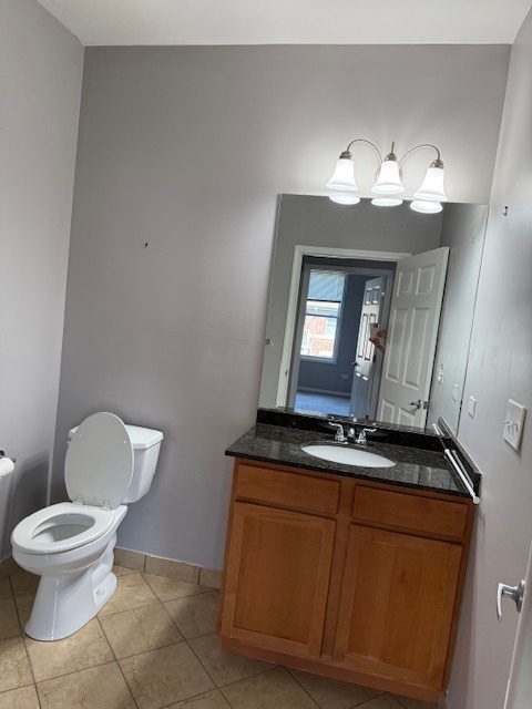 275 E Railroad Avenue #301, Bartlett, IL 60103
