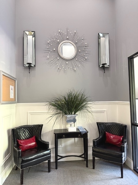 275 E Railroad Avenue #301, Bartlett, IL 60103