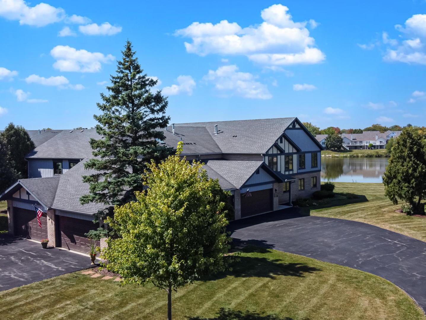 2705 Harbor Drive #2705, Joliet, IL 60431