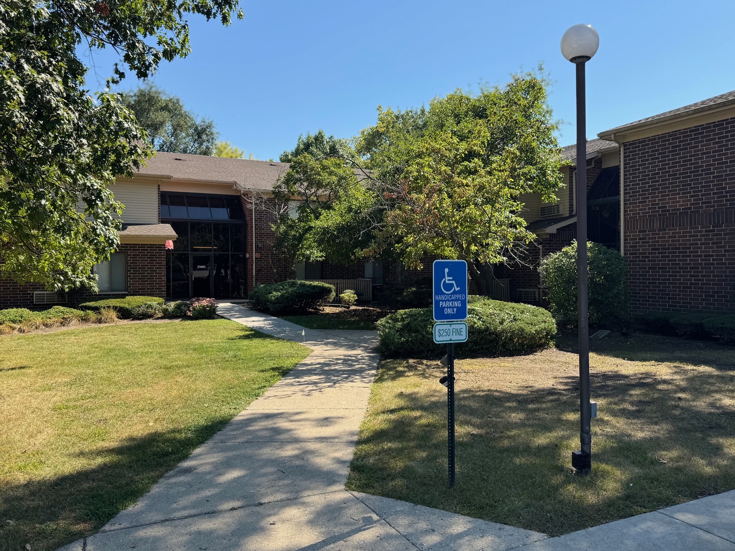 33601 N Royal Oak Lane #207, Grayslake, IL 60030