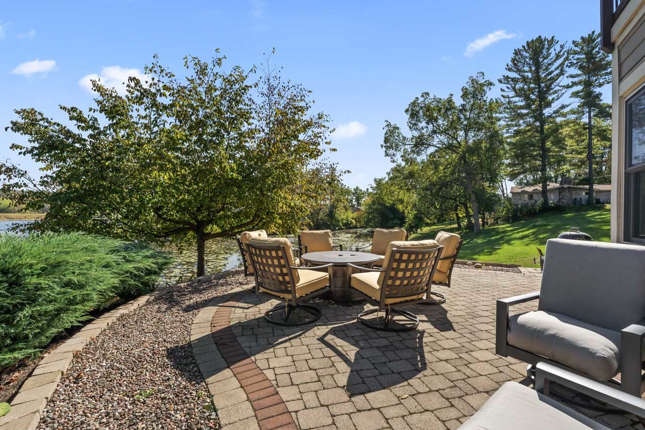 6507 Willow Court, Waterford, WI 53185