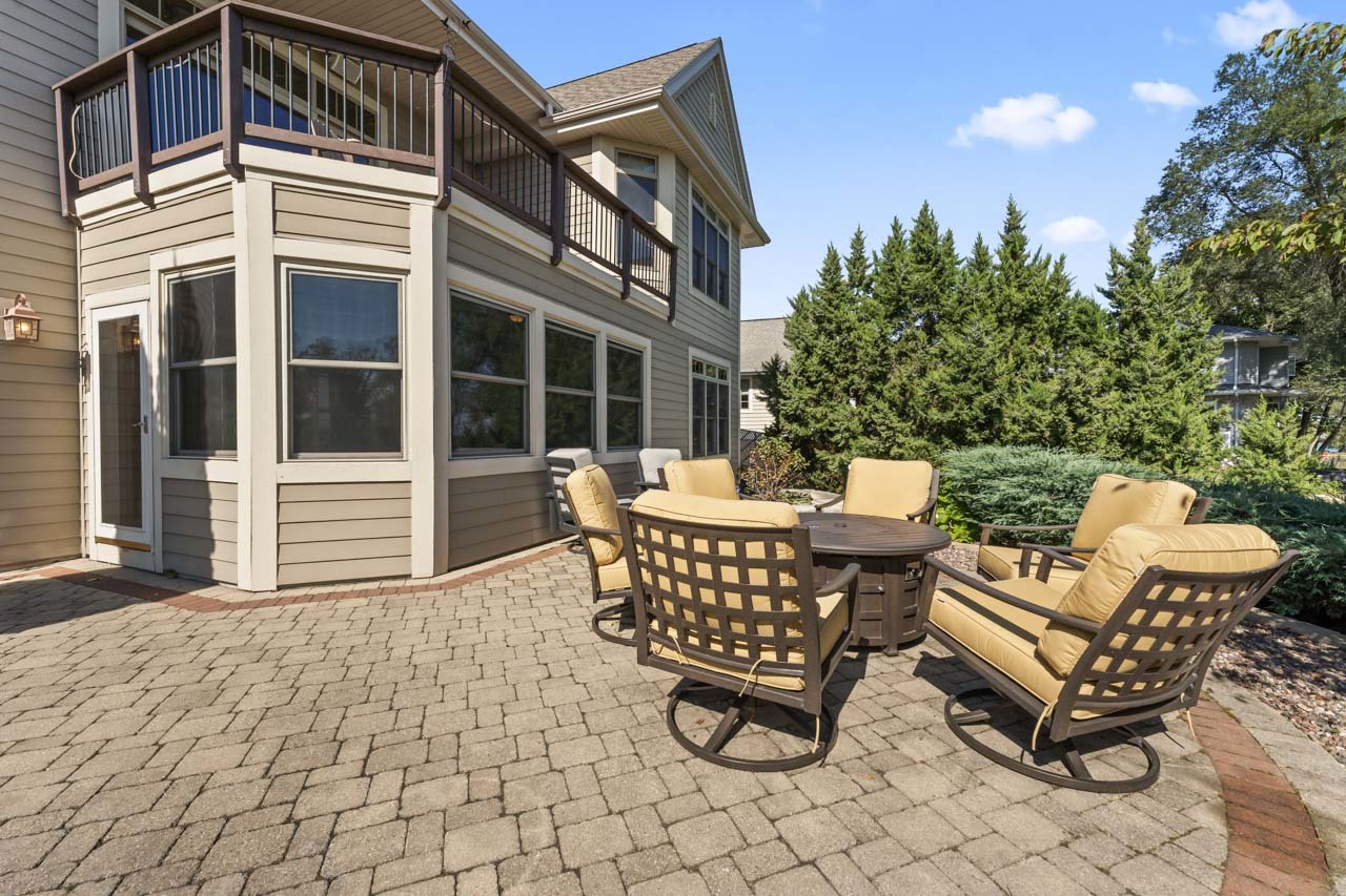 6507 Willow Court, Waterford, WI 53185