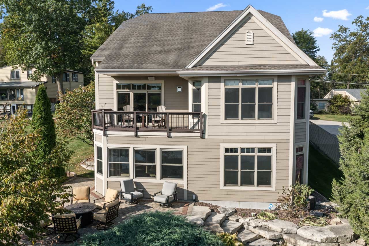 6507 Willow Court, Waterford, WI 53185