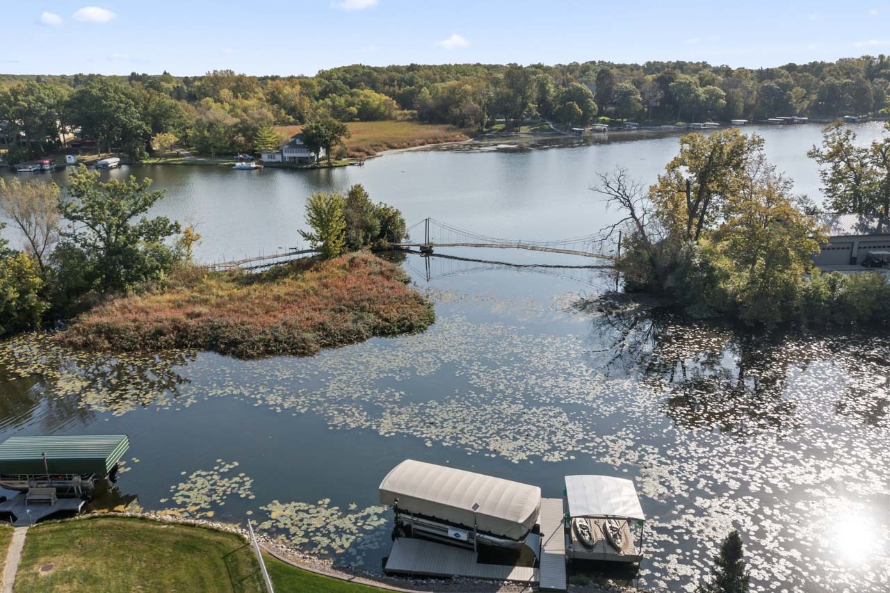 6507 Willow Court, Waterford, WI 53185